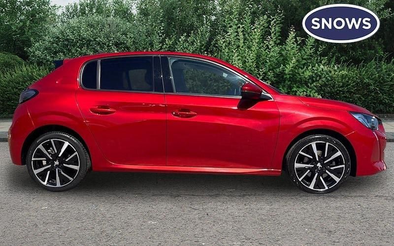 Second-hand Peugeot 208 Allure 102 CP (75 kW) 2020 Roșu Hatchback