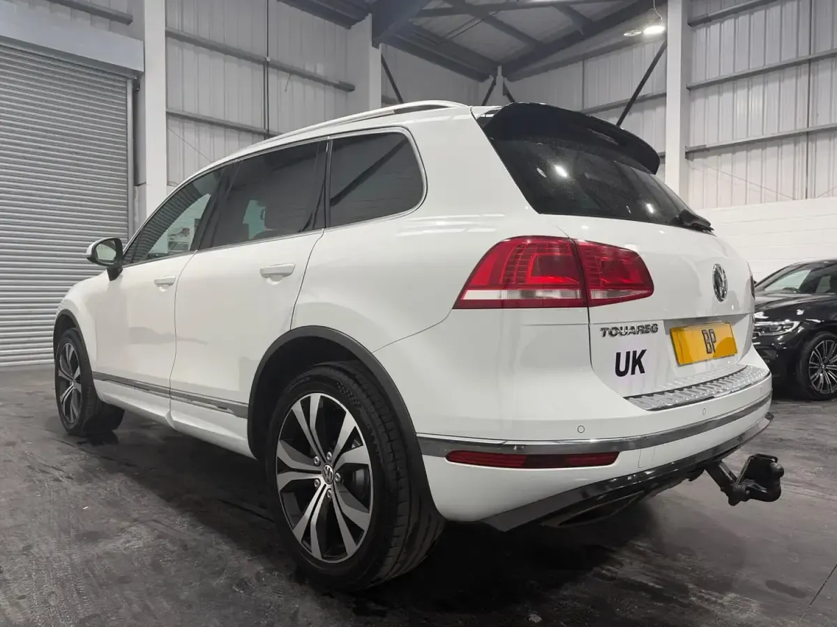 Used VW Touareg R-line 2015 White SUV