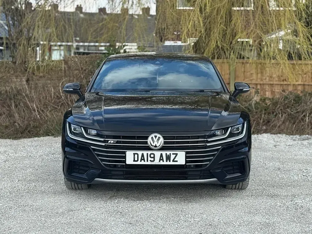 Used VW Arteon R-line 150 HP (110 kW) 2019 Black Hatchback
