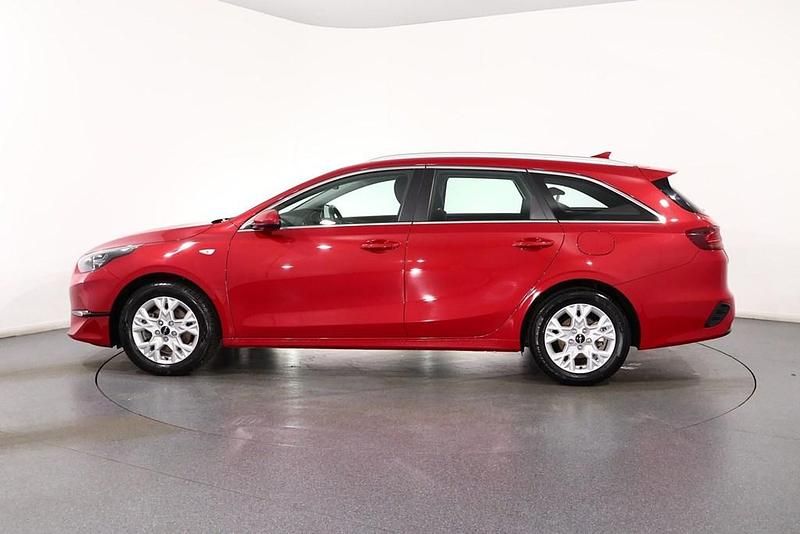 Used Kia Ceed Sportswagon 138 HP (101 kW) 2025 Red Estate