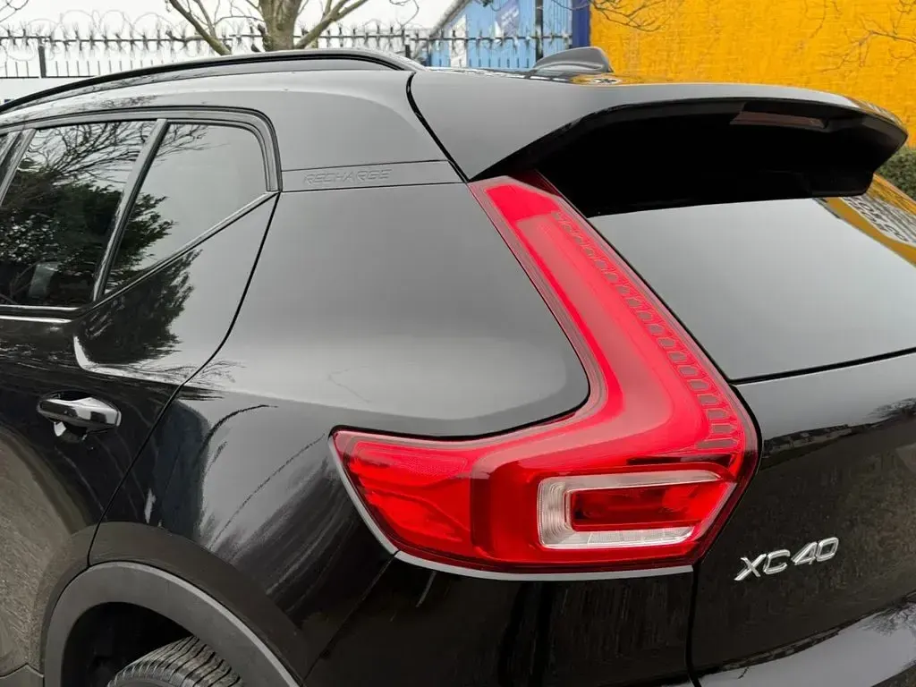 Used Volvo XC40 R-Design Pro 2020 Black SUV