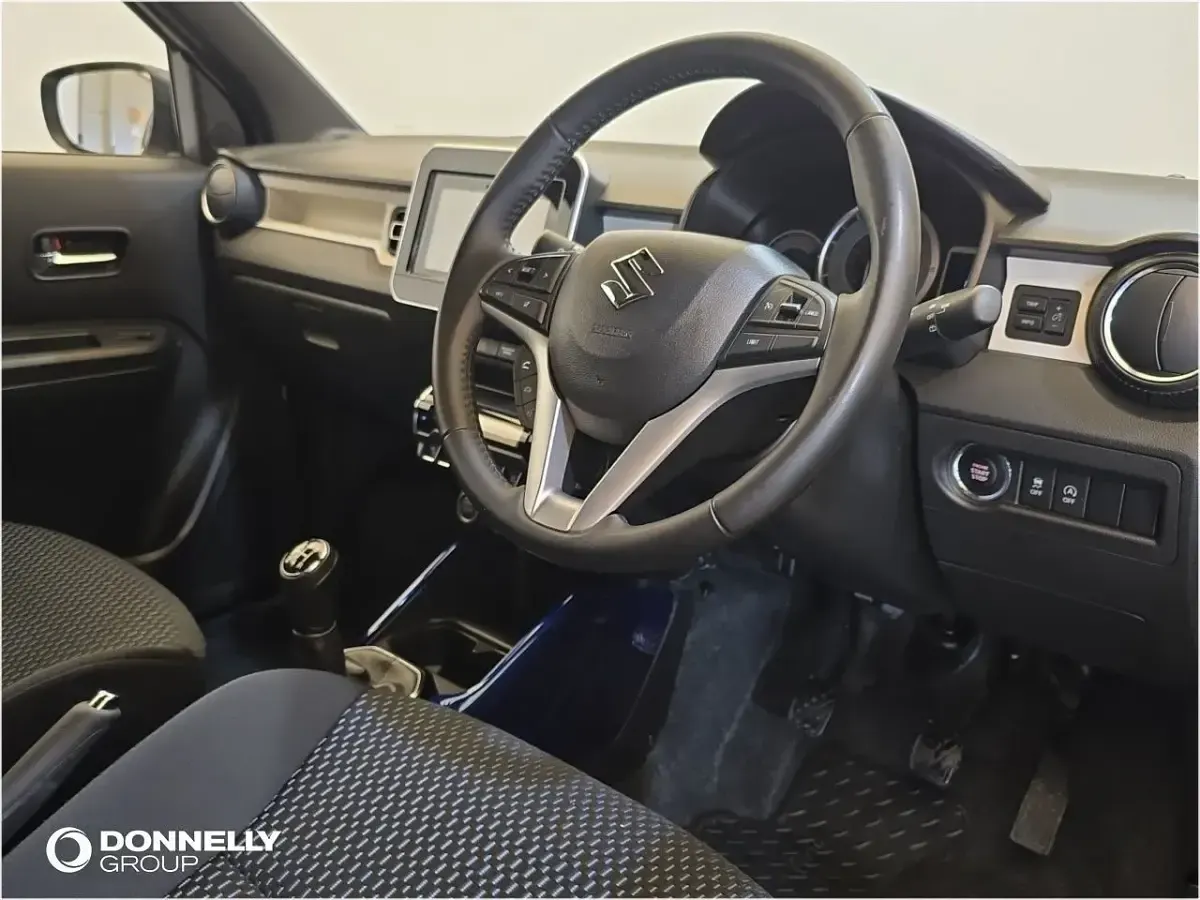 Używany Suzuki Ignis SZ5 83 KM (61 kW) 2022 Biały Hatchback