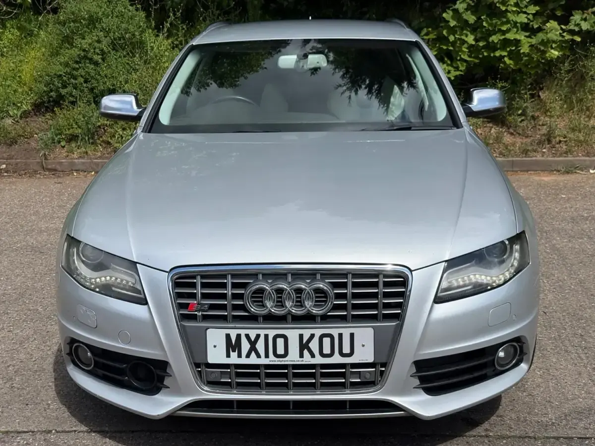Używany Audi S4 333 KM (244 kW) 2010 Srebrny Kombi