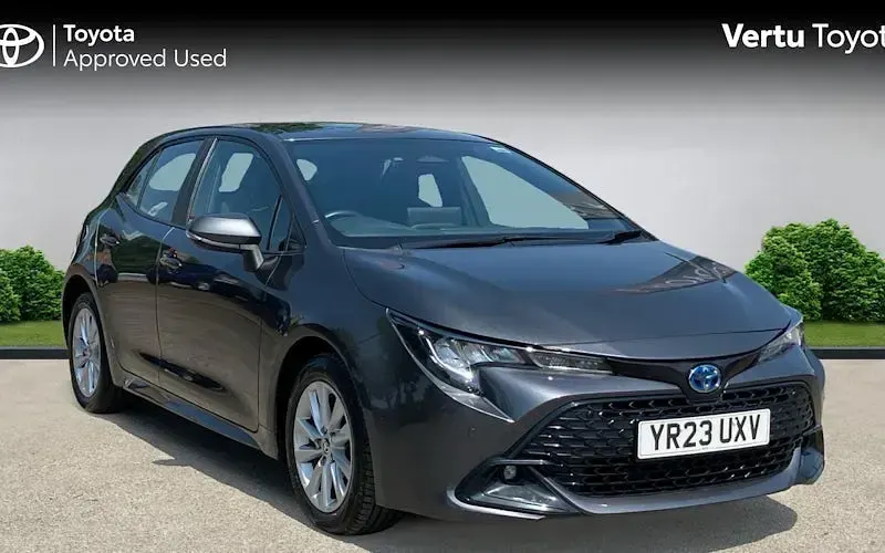 Used Toyota Corolla 140 HP (102 kW) 2026 Hatchback