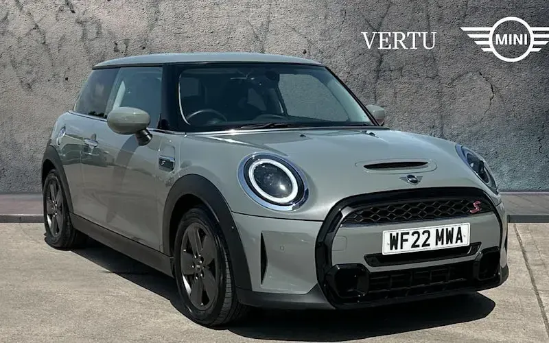 Używany Mini Cooper S Classic 178 KM (130 kW) 2022 Hatchback