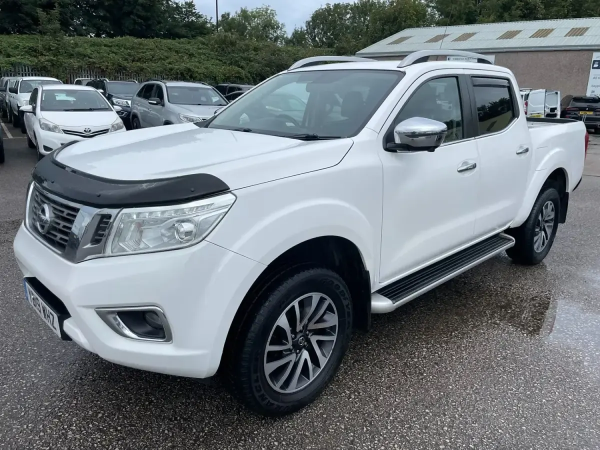 Begagnad Nissan Navara Tekna 190 HK (139 kW) 2019 Vit Pickup