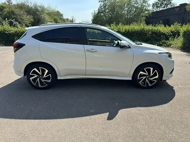 Used Honda HR-V EX 130 HP (95 kW) 2019 White SUV
