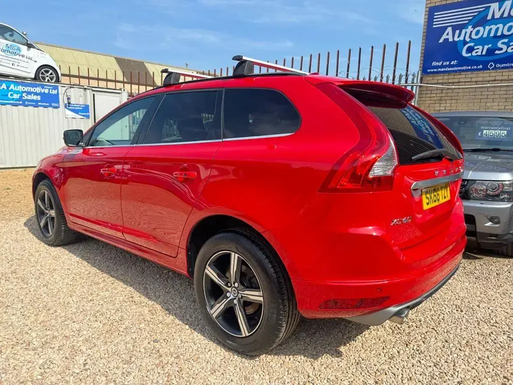 Used Volvo XC60 R-Design 190 HP (139 kW) 2016 Red SUV