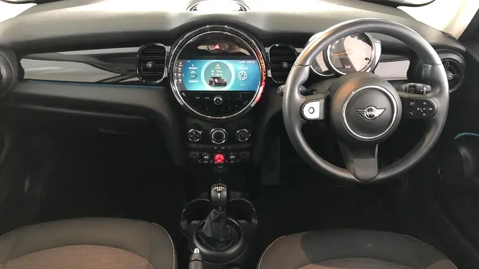 Used Mini ONE Classic 101 HP (74 kW) 2022 Green Hatchback