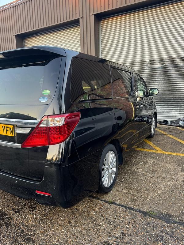 Usado Toyota Alphard 2014 Preto Monovolume