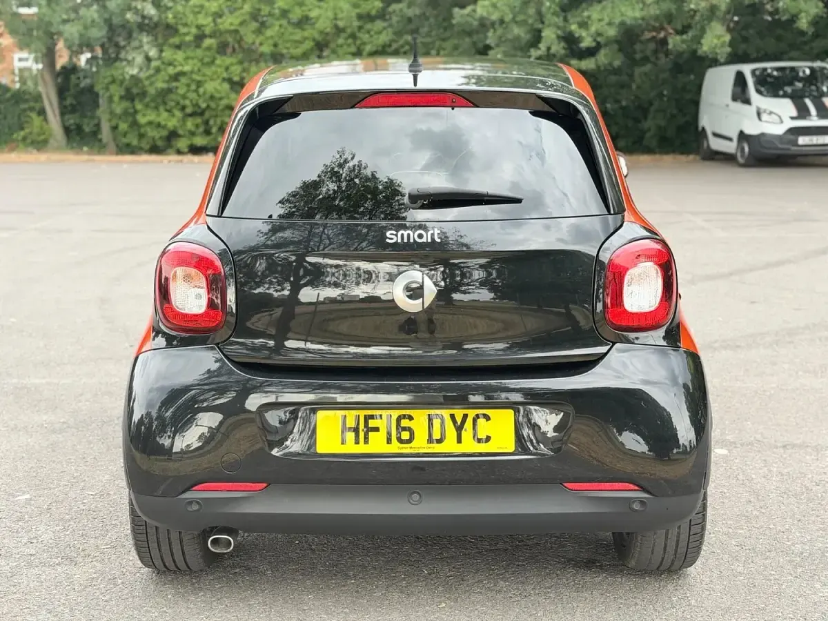 Used Smart ForFour 71 HP (52 kW) 2016 Black Hatchback