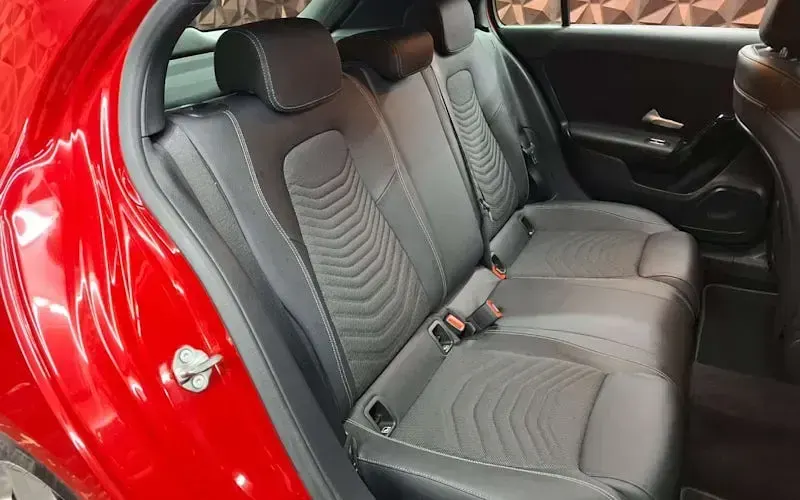 Used Mercedes A180 SE 116 HP (85 kW) 2019 Red Hatchback