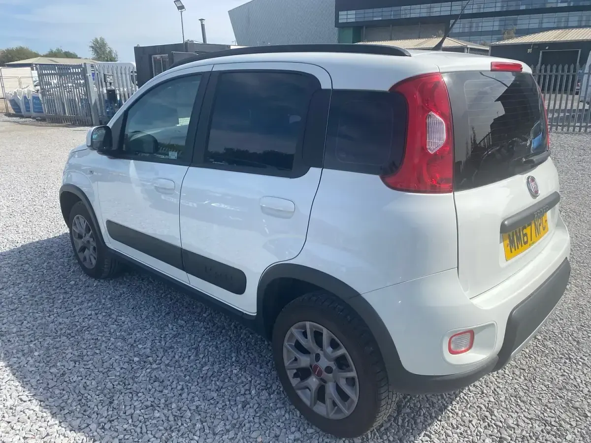 Used Fiat Panda 4x4 95 HP (69 kW) 2018 White Hatchback