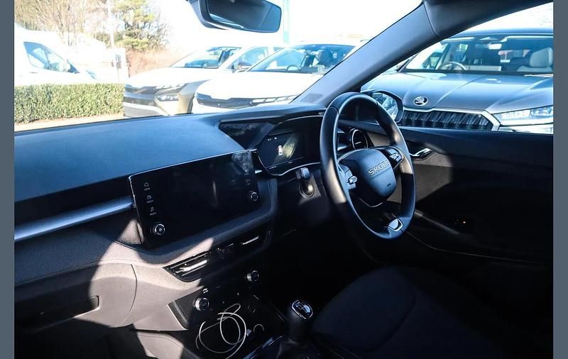 Used Skoda Fabia Design Edition 114 HP (83 kW) 2025 Silver Hatchback