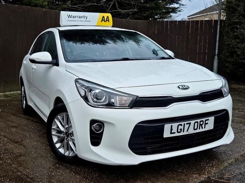 Used Kia Rio 76 HP (55 kW) 2017 White Hatchback