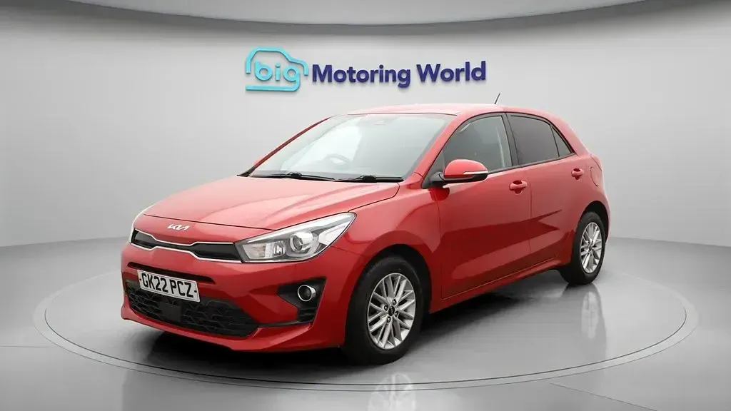 Używany Kia Rio 99 KM (72 kW) 2022 Czerwony Hatchback