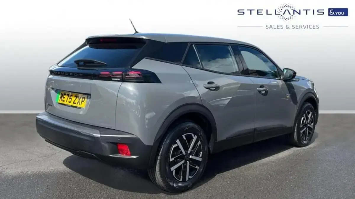 New Peugeot e-2008 Active 98 kW (134 HP) 2026 Grey SUV