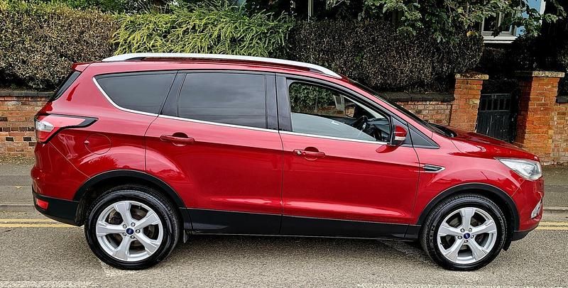 Used Ford Kuga ST-Line X 150 HP (110 kW) 2017 Red SUV