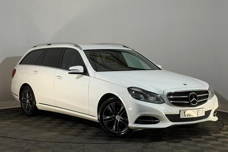 Used Mercedes E220 SE 170 HP (125 kW) 2013 White Estate