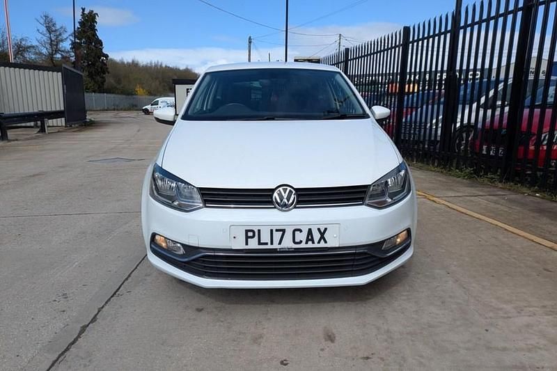 Used VW Polo Edition 90 HP (66 kW) 2017 White Hatchback