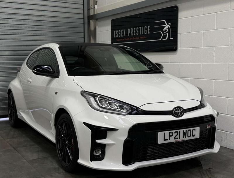 White Used 2021 Toyota Yaris Hatchback | £27,489 (Fair price) - Image 1/4