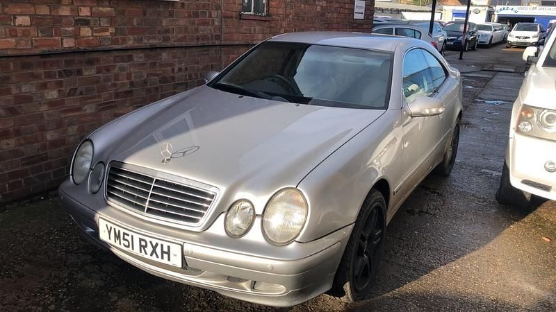 Używany Mercedes CLK230 Elegance 2002 Srebrny Coupe