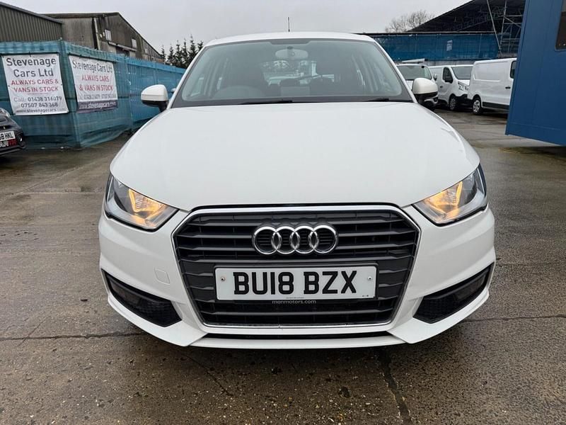 Used Audi A1 Sportback Sport 95 HP (69 kW) 2018 White Hatchback