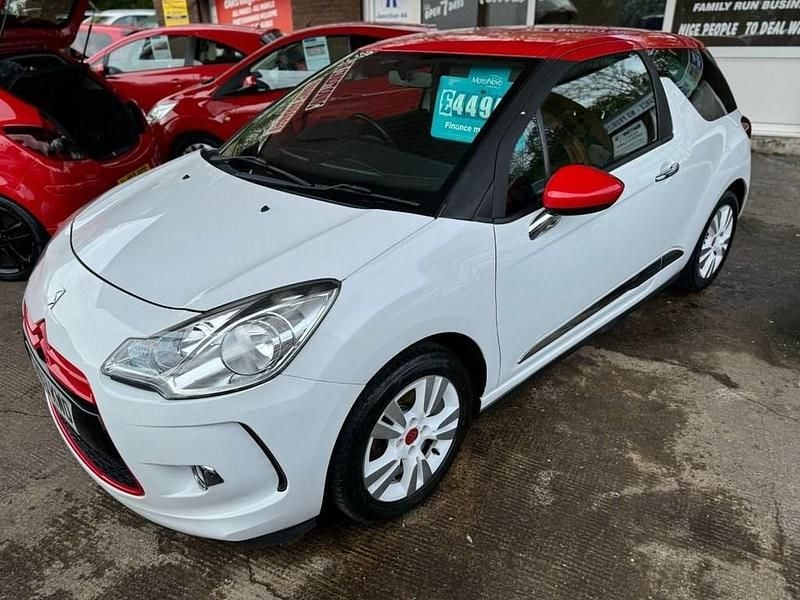 Used Citroën DS3 120 HP (88 kW) 2013 White Hatchback