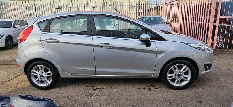 Used Ford Fiesta Zetec 2015 Silver Hatchback