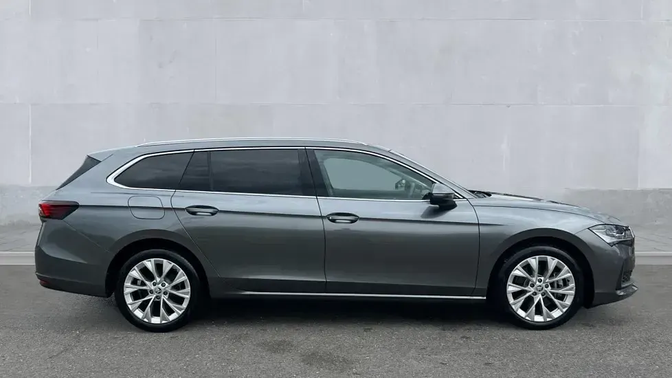 Used Skoda Superb SE L 204 HP (150 kW) 2024 Graphite grey metallic