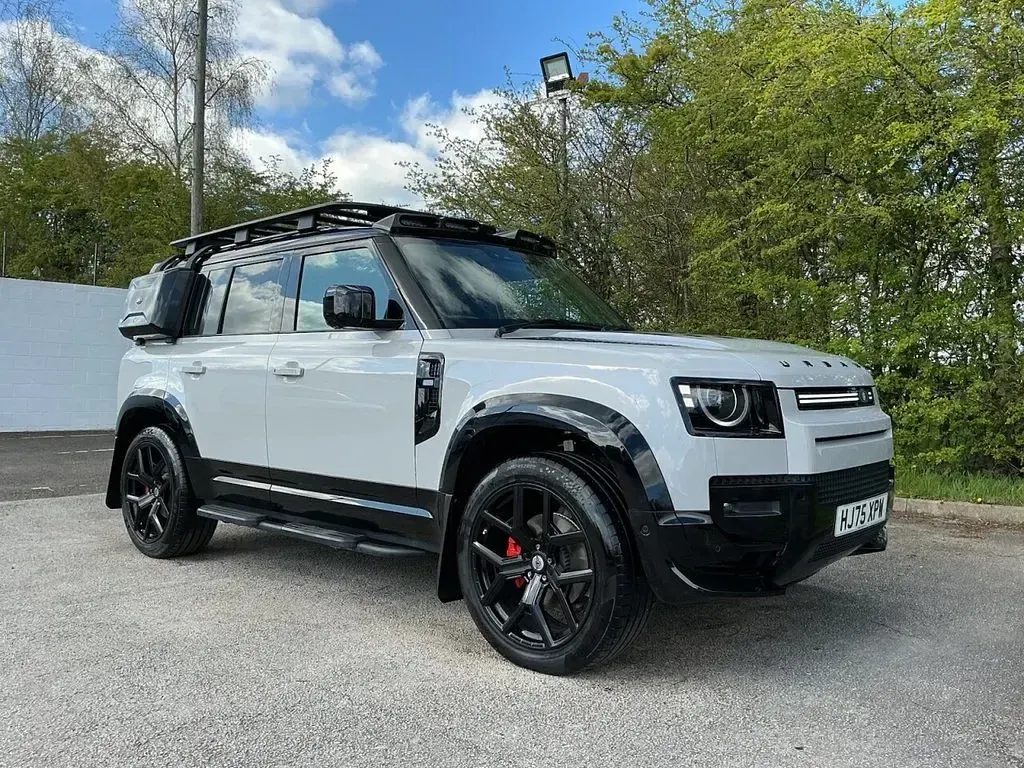 Usado Land Rover Defender SE Dynamic 2025 Cinzento SUV