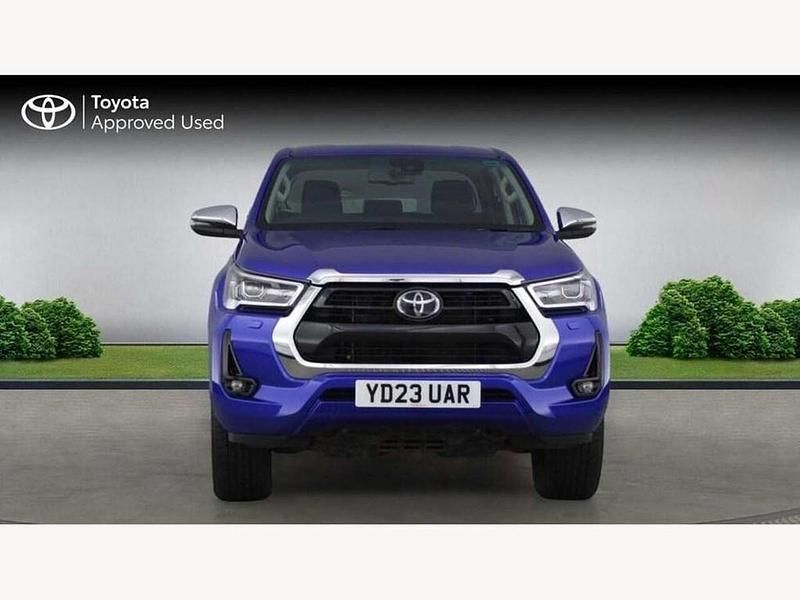Used Toyota HiLux 201 HP (147 kW) 2023 Blue Pickup