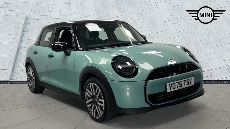 Used Mini Cooper Hatch 113 kW (154 HP) 2025 Green Hatchback