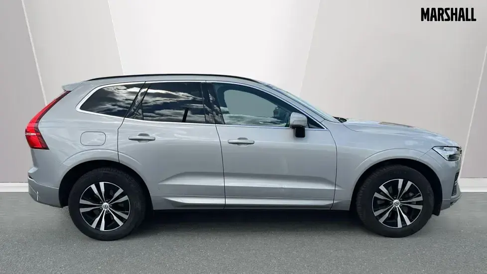 Used Volvo XC60 Core 250 HP (183 kW) 2024 Silver SUV