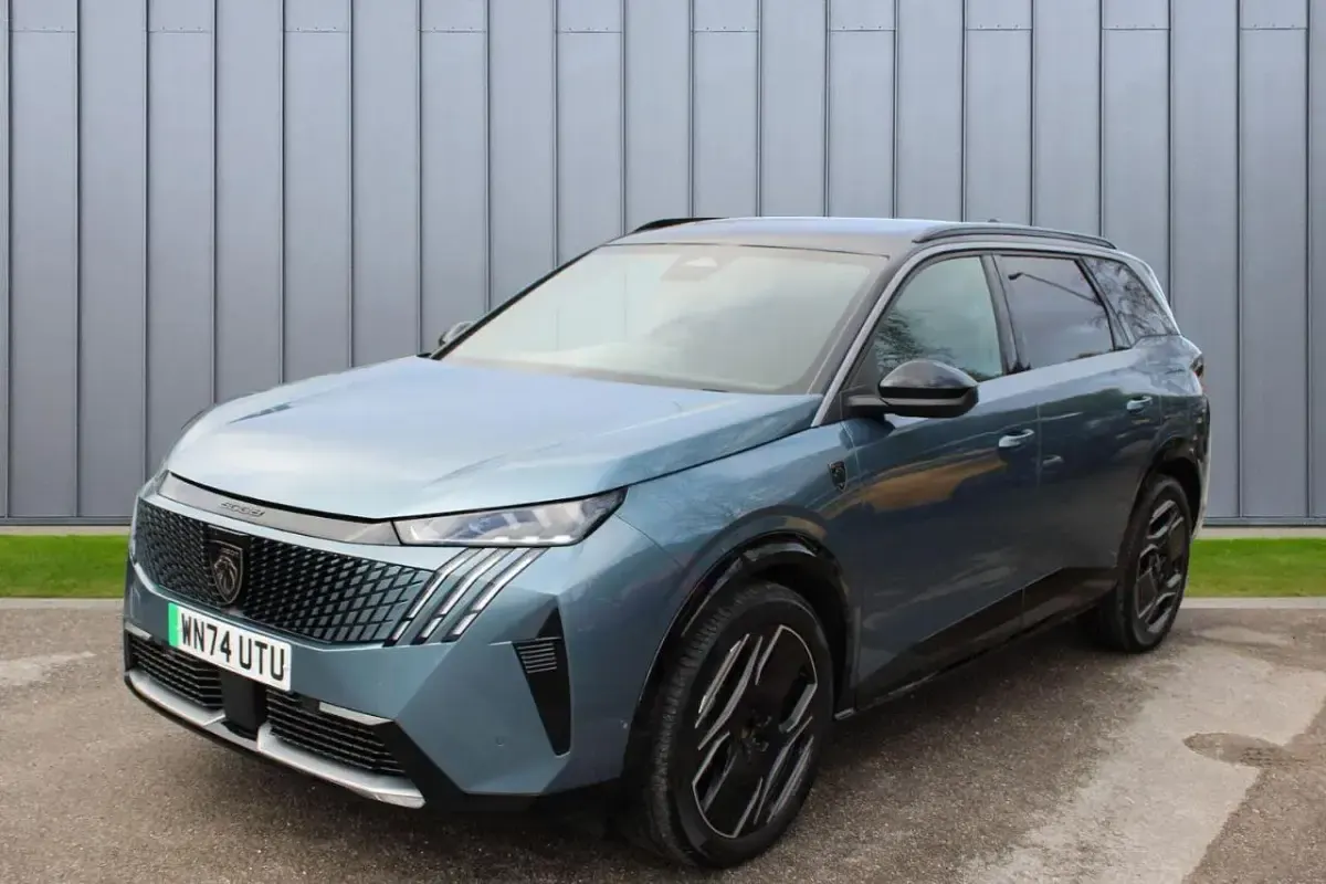 Used Peugeot 5008 GT 152 kW (207 HP) 2024 Blue SUV