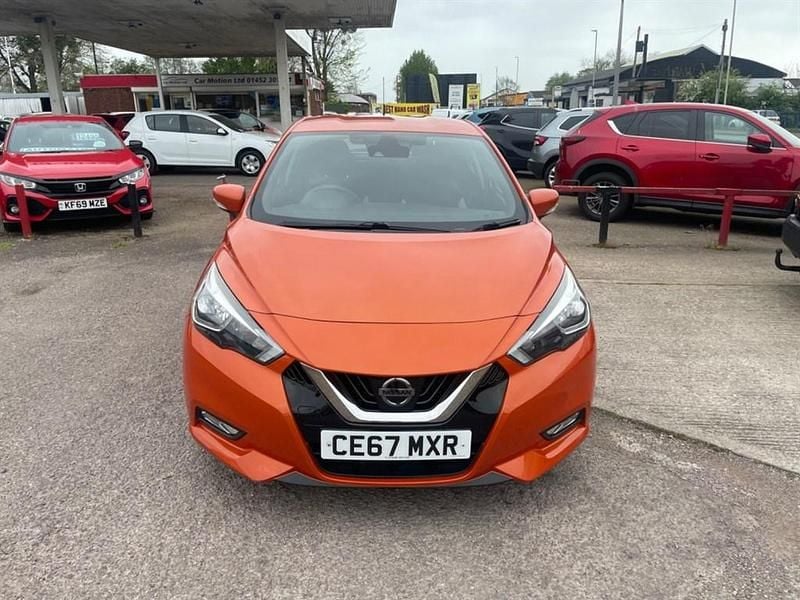 Begagnad Nissan Micra Acenta 90 HK (66 kW) 2017 Orange Halvkombi