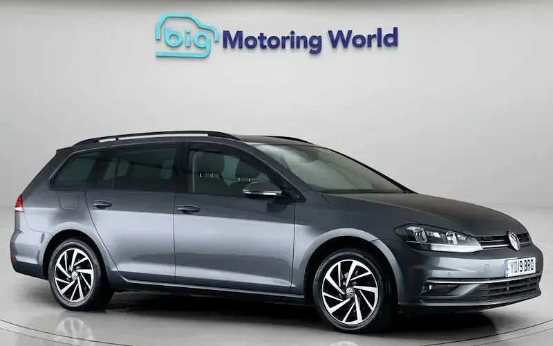 Used VW Golf VII Match 116 HP (85 kW) 2019 Estate