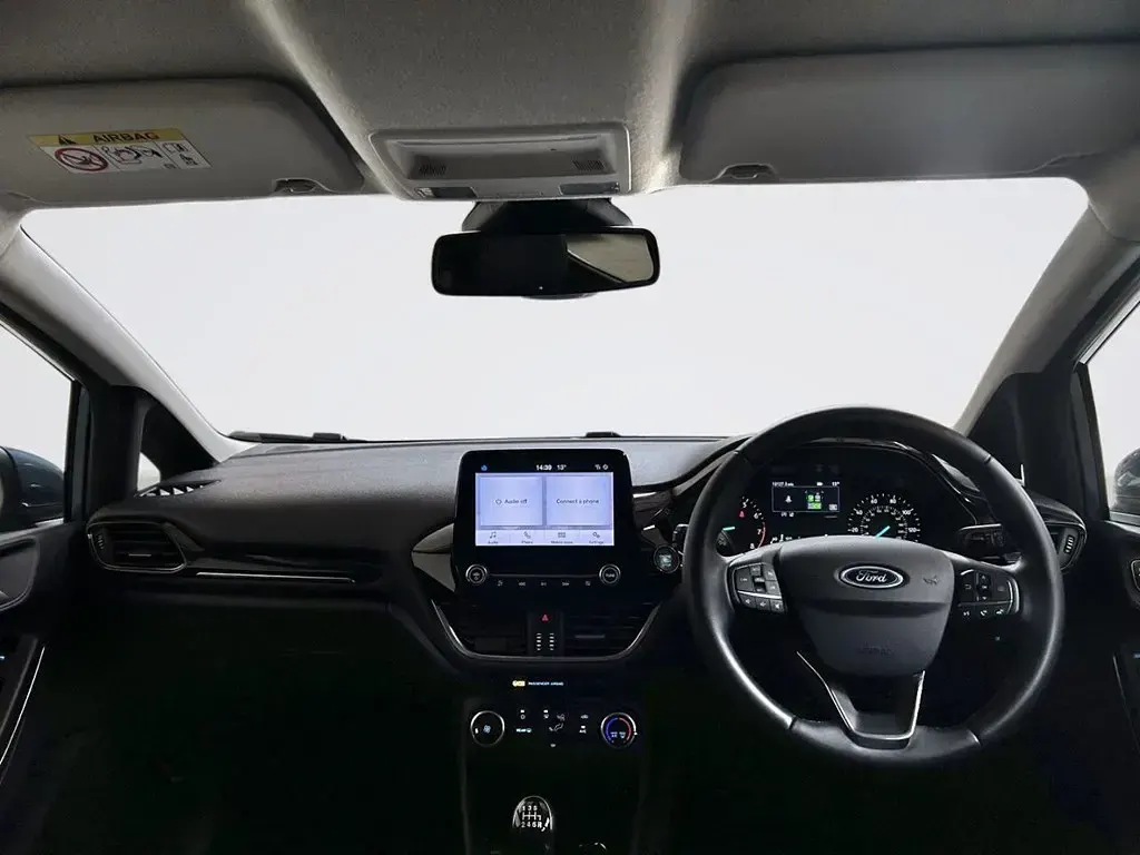 Używany Ford Fiesta Titanium 100 KM (73 kW) 2023 Niebieski Hatchback