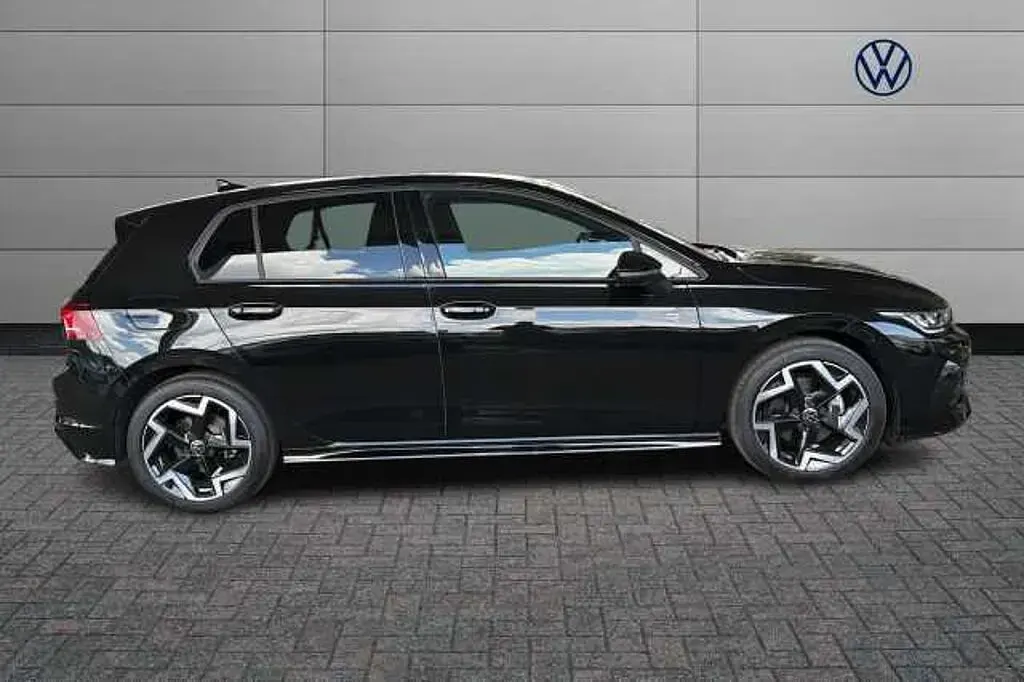 Used VW Golf VIII 150 HP (110 kW) 2025