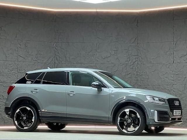 Begagnad Audi Q2 Advanced 150 HK (110 kW) 2017 Grå SUV
