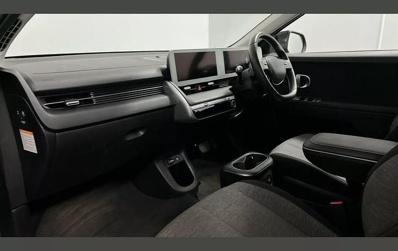 Image 2/4