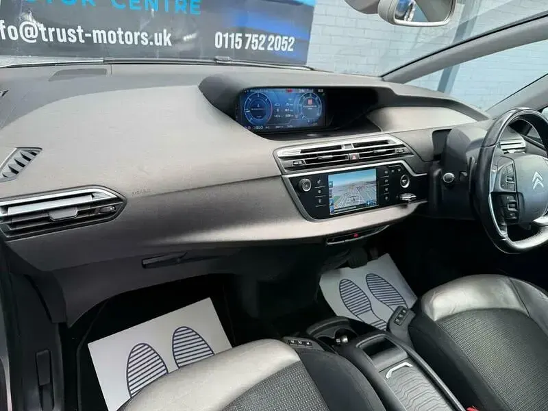 Used Citroën Grand C4 Picasso Exclusive 115 HP (84 kW) 2014 Silver MPV