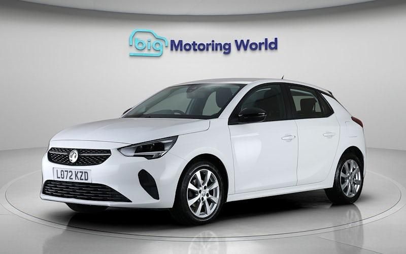 Second-hand Vauxhall Corsa Design Edition 75 CP (55 kW) 2022 Alb Hatchback