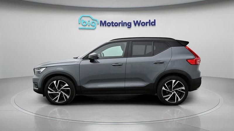 Used Volvo XC40 R-Design Pro 247 HP (181 kW) 2020 Grey SUV