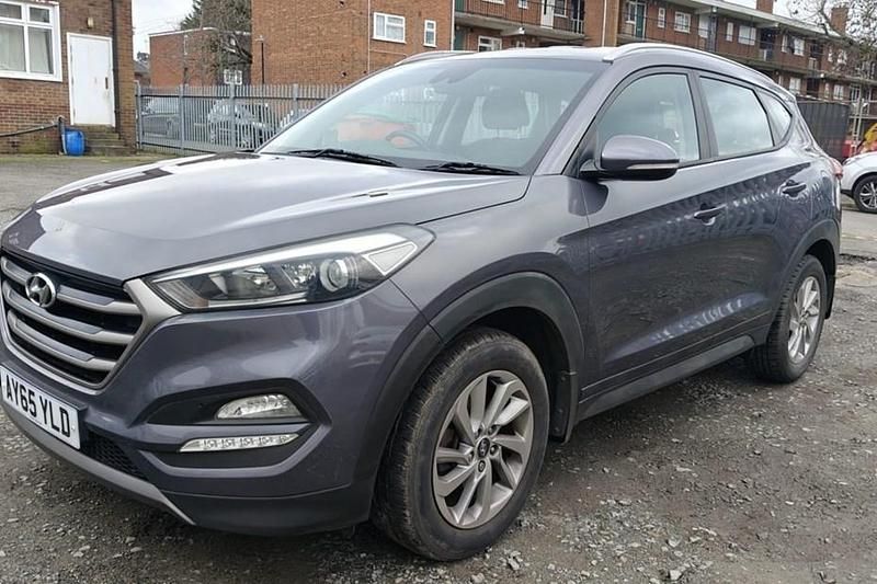 Used Hyundai Tucson SE 116 HP (85 kW) 2015 Grey SUV