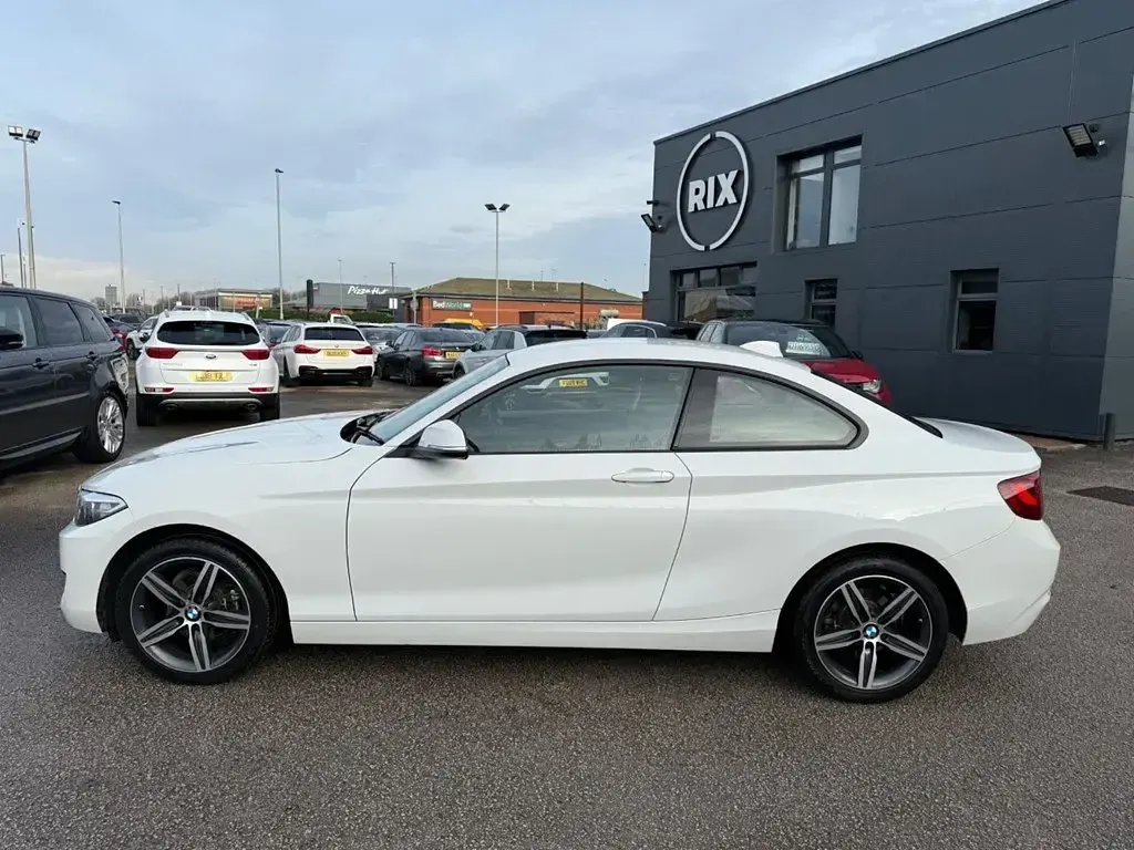 Usado BMW 218 Sport Line 150 HP (110 kW) 2017 Branco Coupé