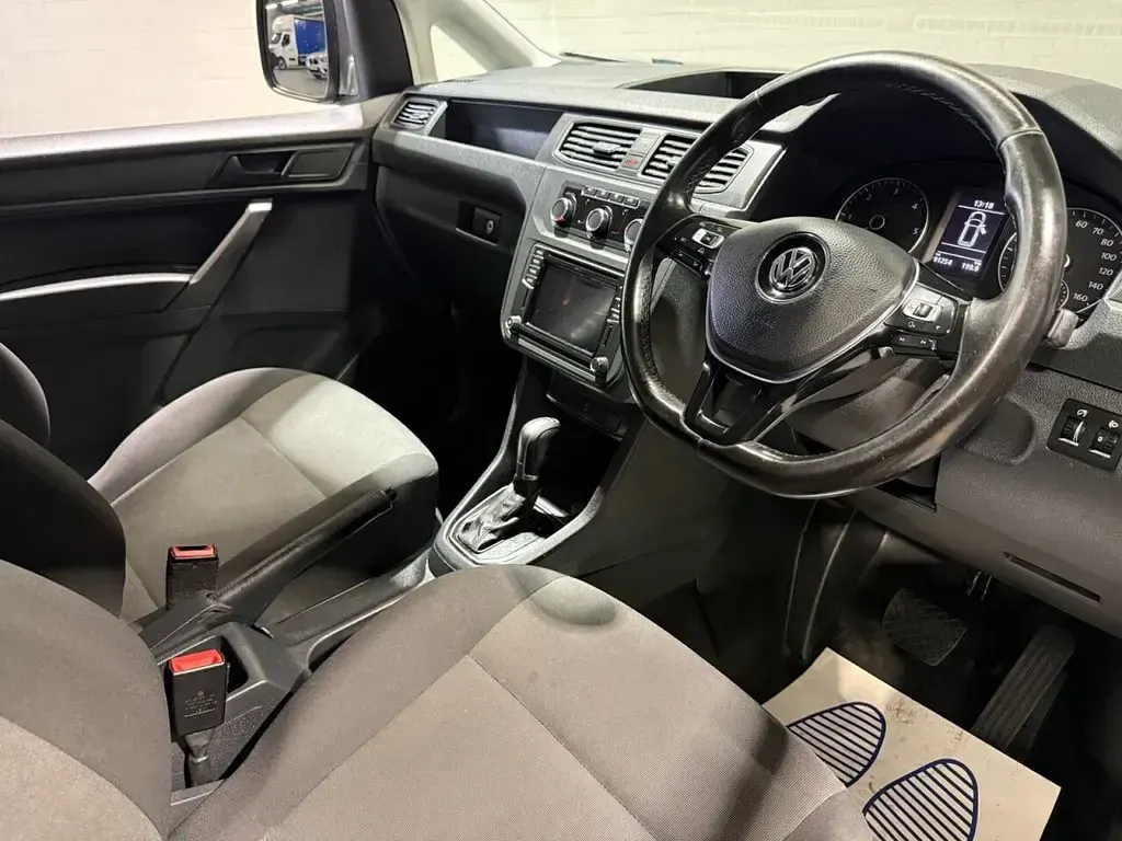 Used VW Caddy Highline 150 HP (110 kW) 2019 Grey MPV