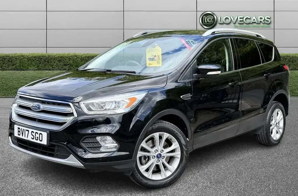 Usado Ford Kuga Titanium 150 CV (110 kW) 2017 Negro SUV
