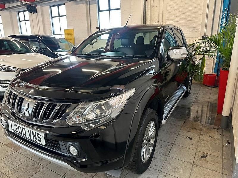 Used Mitsubishi L200 Warrior 2017 Black Pickup
