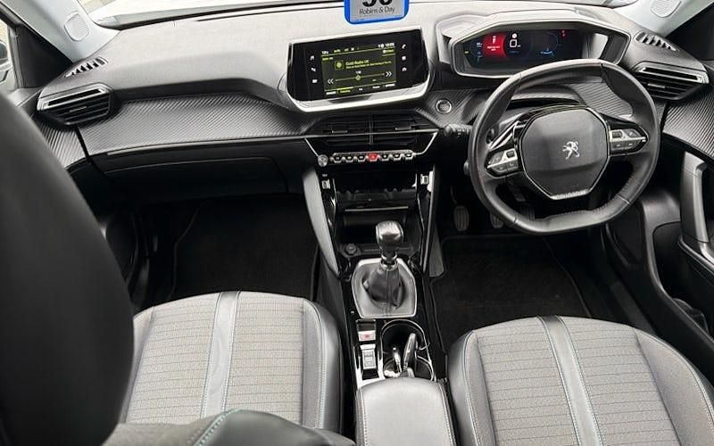 Used Peugeot 2008 Allure Premium 131 HP (96 kW) 2022 SUV